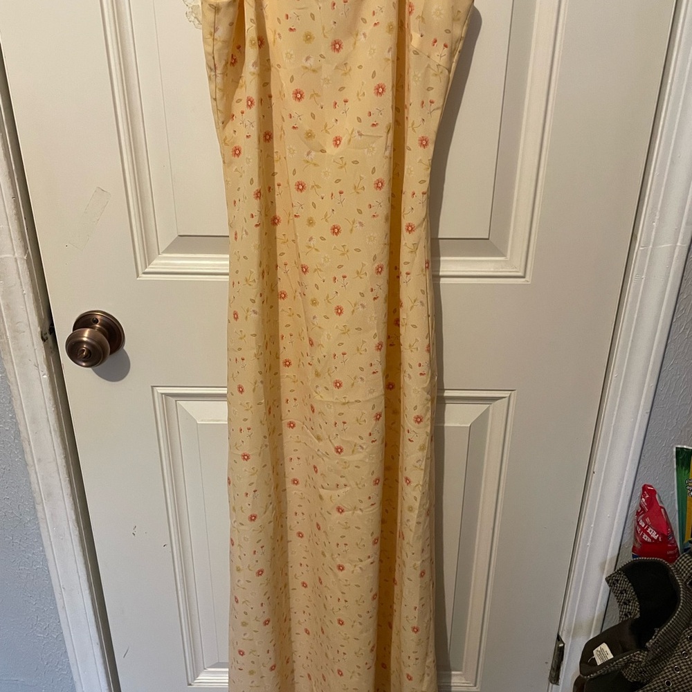 Vintage Fashion Bug brand Y2K Yellow Floral Maxi Dress